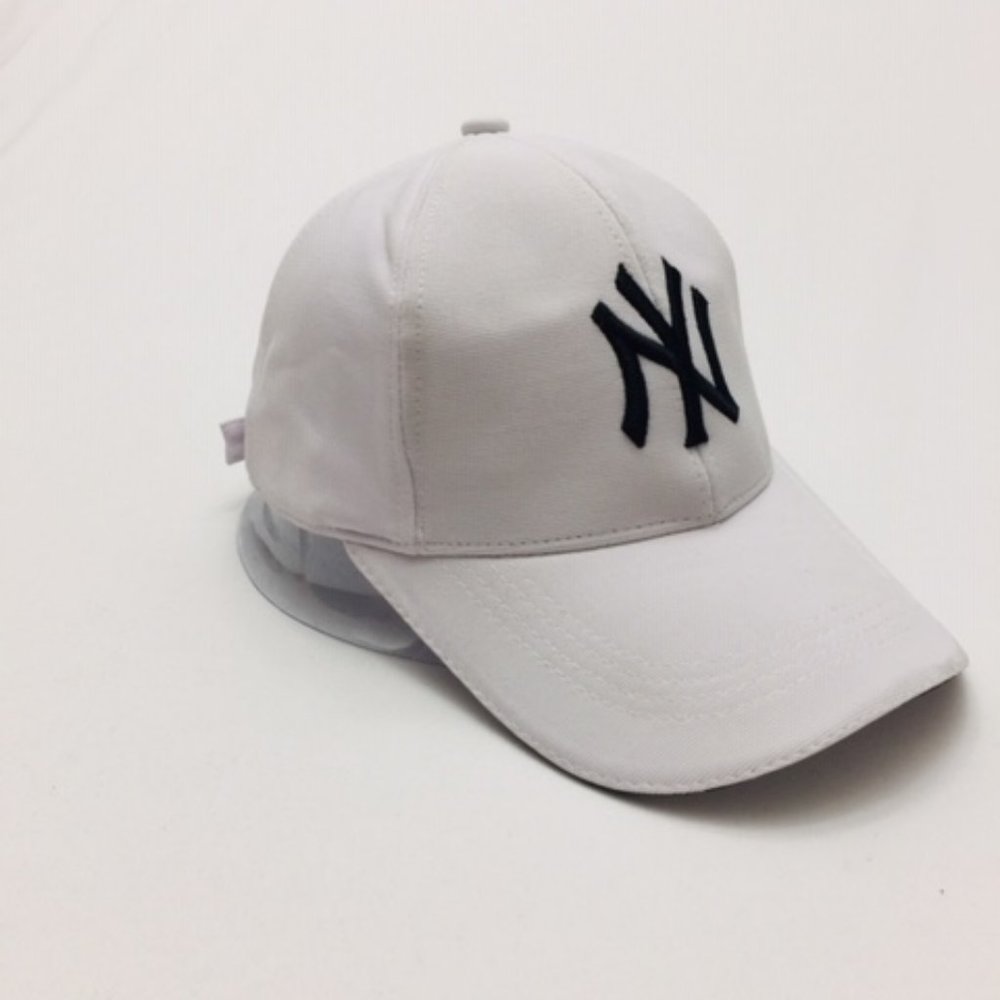 New York Yankee men's baseball Hat - Picture 3 of 6
